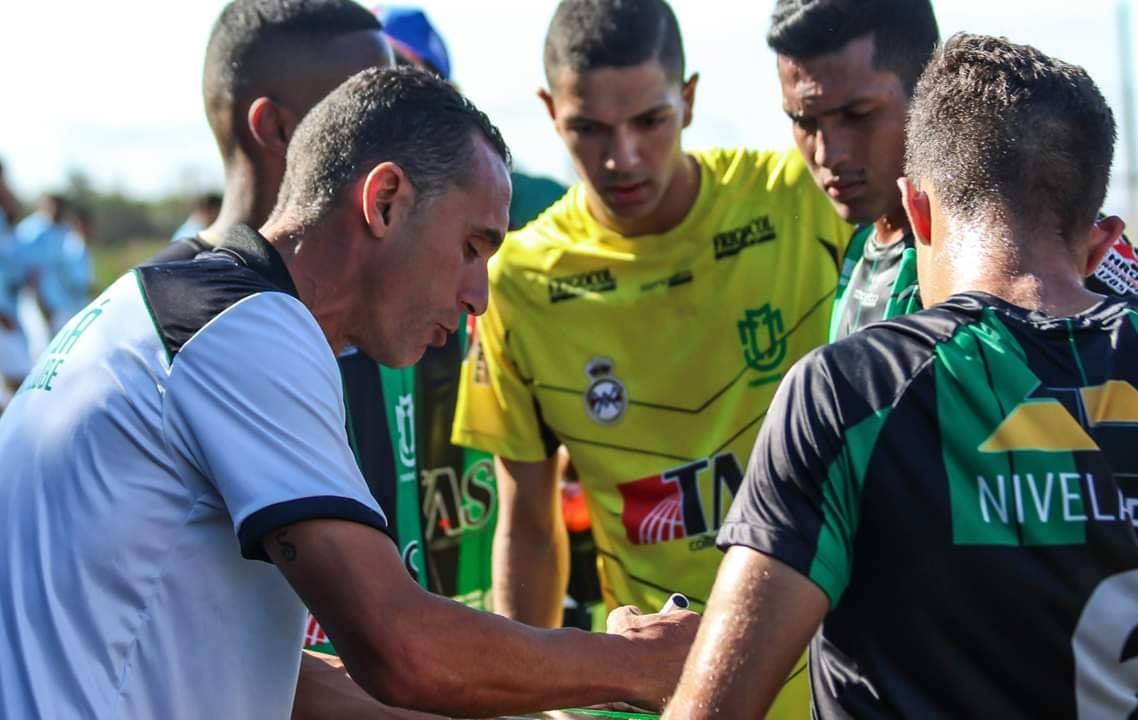 Técnico César Gaúcho comenta sobre preparação do time sub-19 do Maringá FC