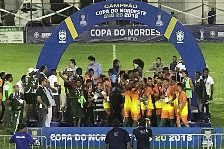 #TBT: Técnico destaca superação no título do Coruripe na Copa do Nordeste sub-20 de 2016