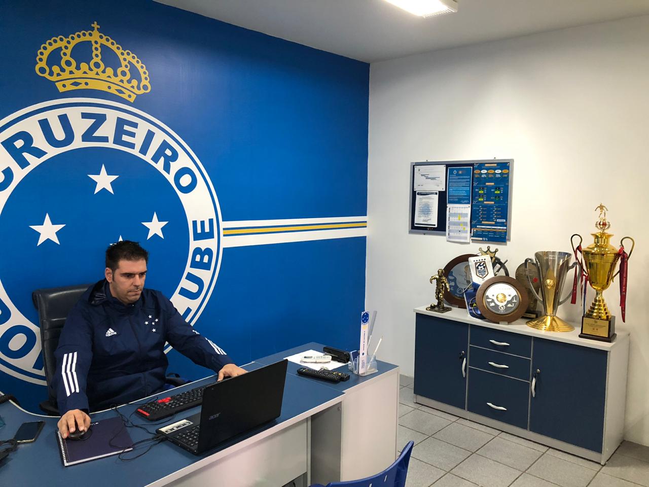 Novo diretor da base do Cruzeiro, Gustavo Ferreira exalta projeto do clube