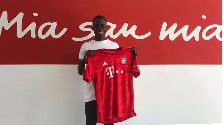 Bayern de Munique anuncia a contratação de Mamin Sanyang