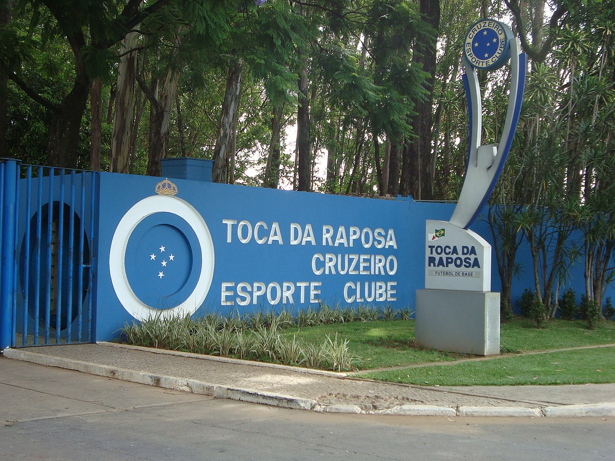 Cruzeiro fecha parcerias para reforma da Toca da Raposa I
