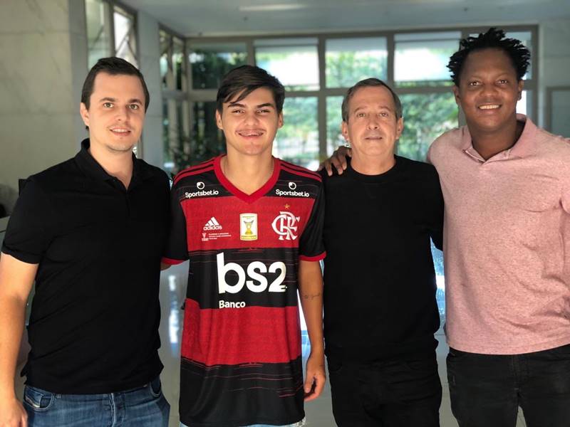 Flamengo contrata jogador sub-20 do Nova Iguaçu por empréstimo