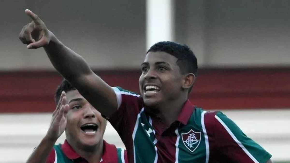 Fluminense renova com promessa de 18 anos e estipula multa milionária