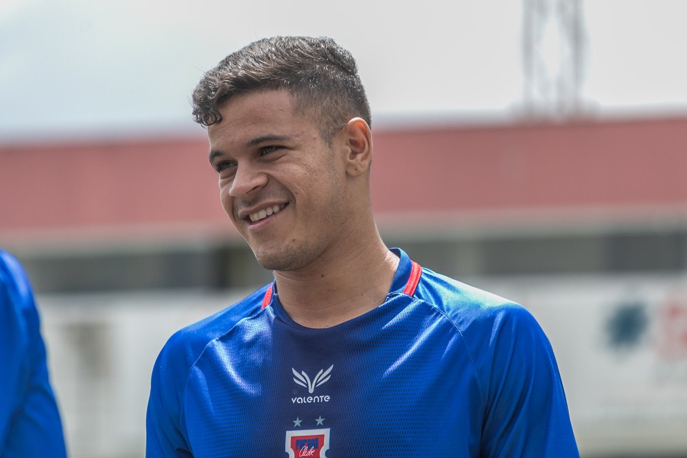 Carlos “Hulk” Gabriel vai para o time B do Porto-POR