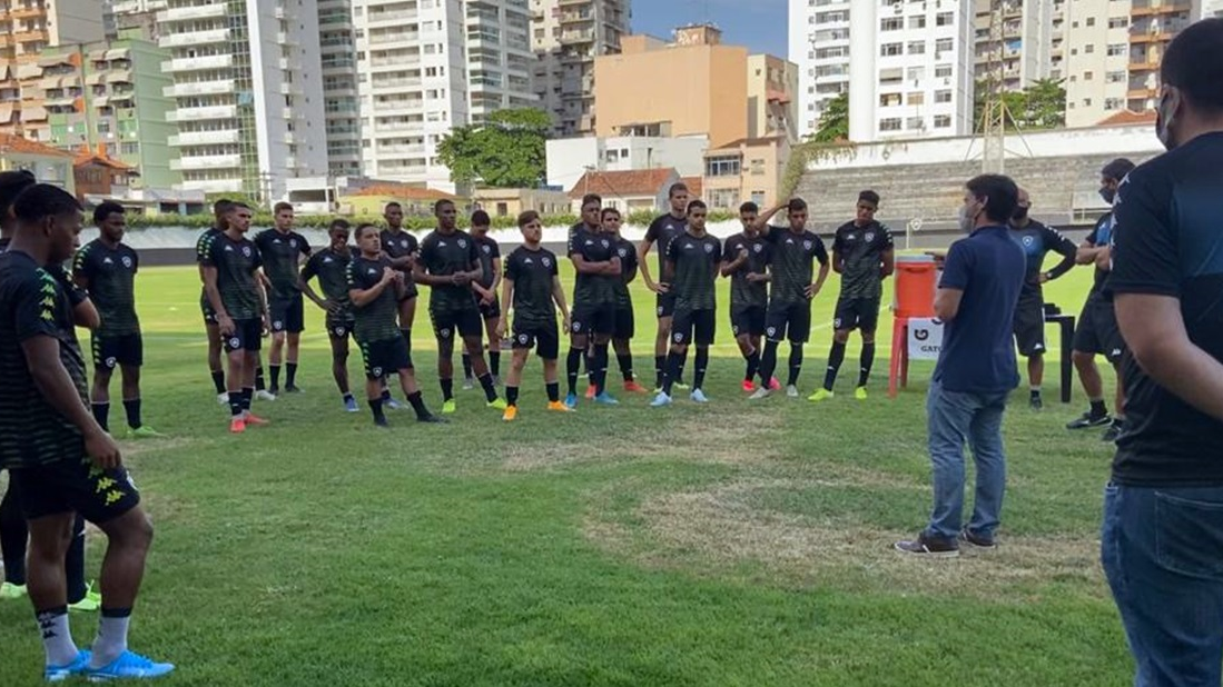 Botafogo retoma treinos das equipes sub-17 e sub-20