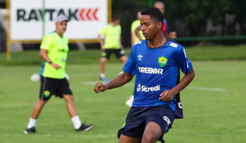 Fluminense acerta empréstimo de zagueiro do Cuiabá para o sub-17