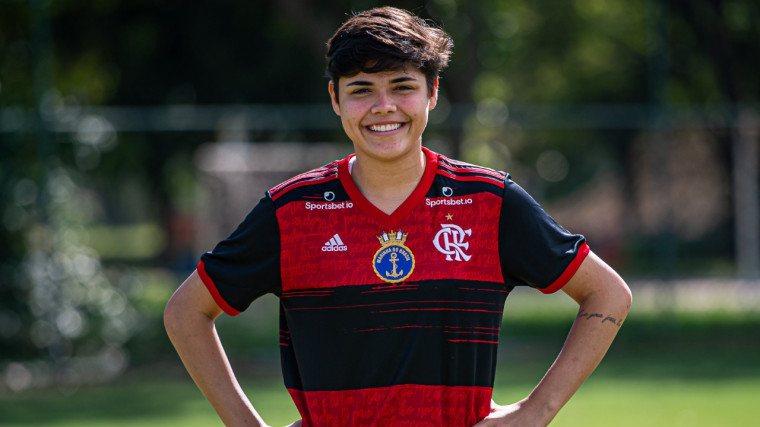 Flamengo promove capitã do time sub-18 ao elenco principal