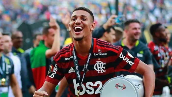 Flamengo tem negociações avançadas para vender volante ao City Football Group