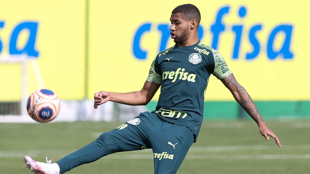 Atacante do Palmeiras desperta interesse do City Football Group