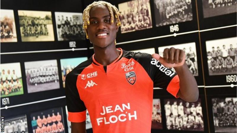 Lorient-FRA acerta com jovem volante inglês emprestado pelo Chelsea-ING