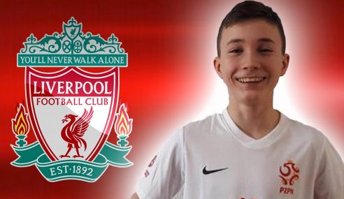 Liverpool-ING apresenta jovem Mateusz Musiałowski