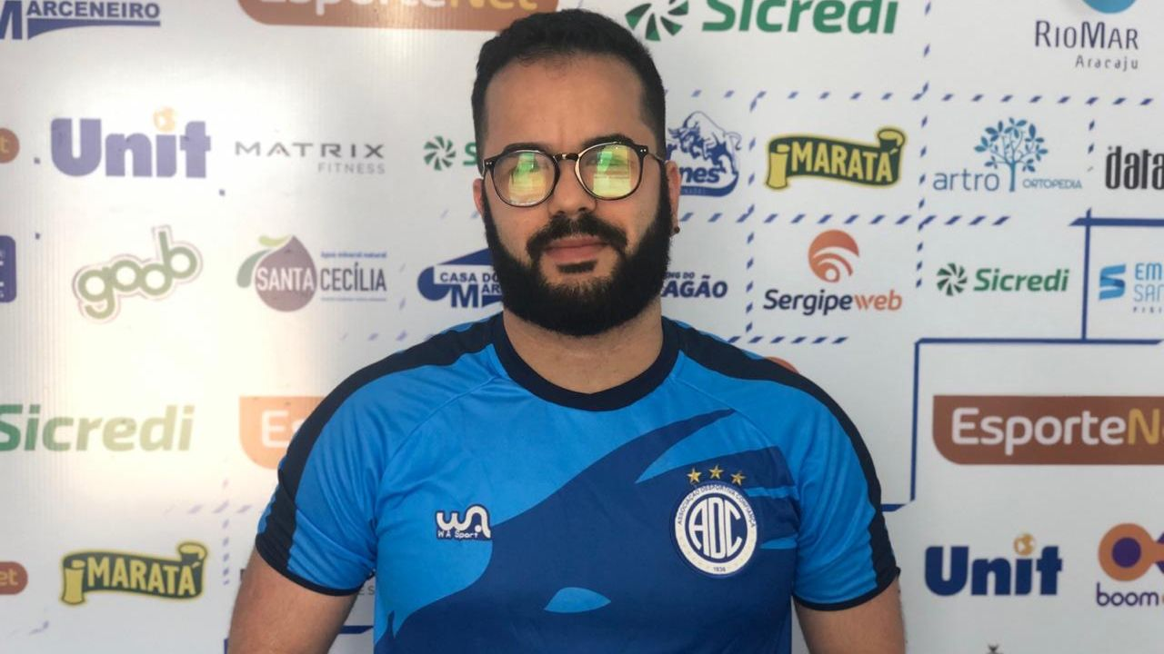 Confiança anuncia Caio Simões como técnico do time sub-20