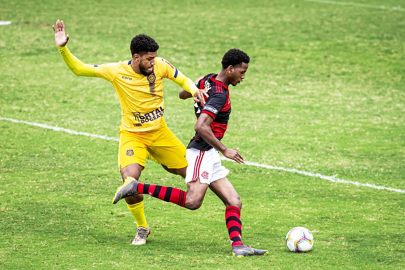 Gol de pênalti dá vitória ao Madureira sobre o Flamengo no Carioca sub-20