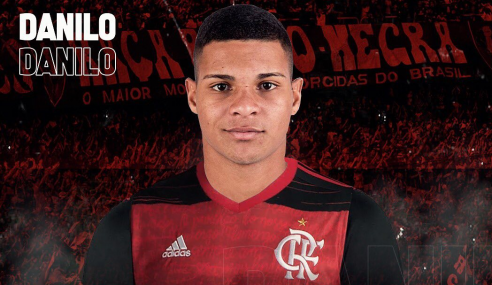 Flamengo contrata meia que se destacou no sub-17 do Corinthians