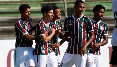 Fluminense supera pênalti e expulsão para vencer o Santos pelo Brasileirão sub-20