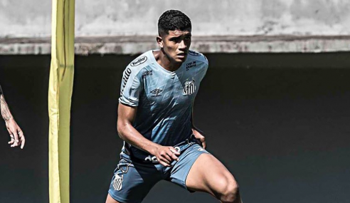 Santos compra meia do time B e renova até 2025