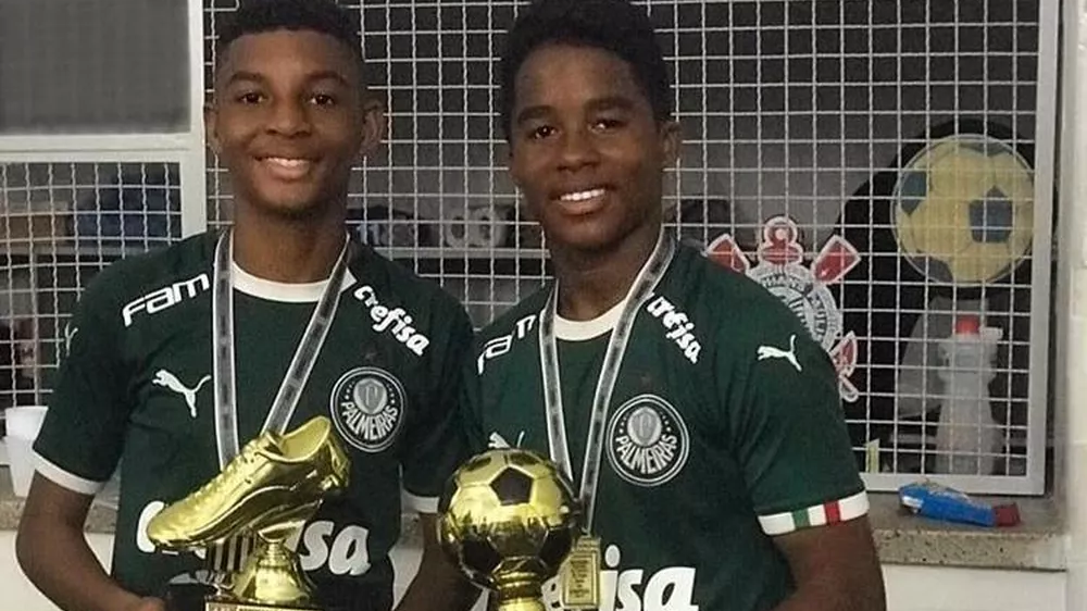 Dupla artilheira de 14 anos é promovida ao sub-17 do Palmeiras