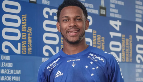 Cruzeiro oficializa contratação de lateral do Sport Recife e negocia volta de Angulo