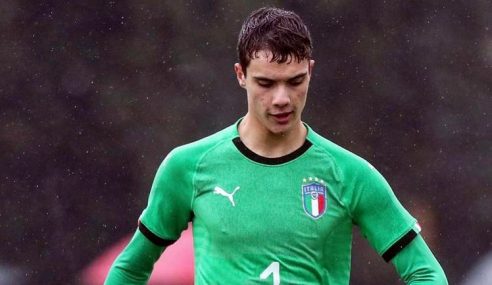 Napoli-ITA acerta com goleiro de apenas 15 anos de idade que estava no Bari-ITA