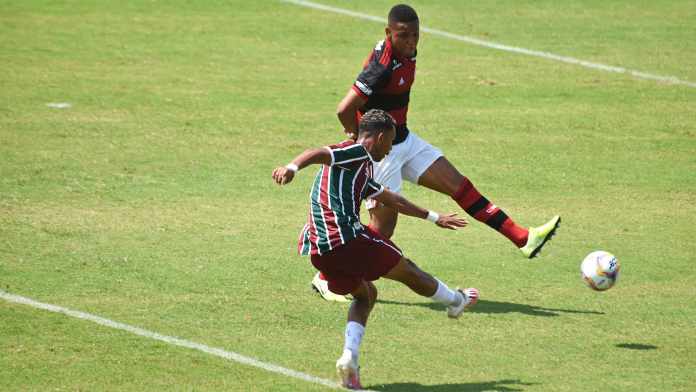 Fora de casa, Fluminense vence Flamengo e segue 100% no Carioca Sub-20
