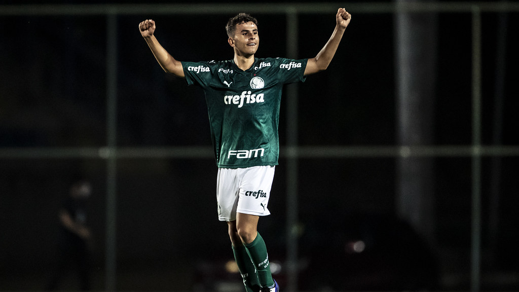 Palmeiras derrota Atlético-MG fora de casa e mantém liderança no Brasileirão sub-17