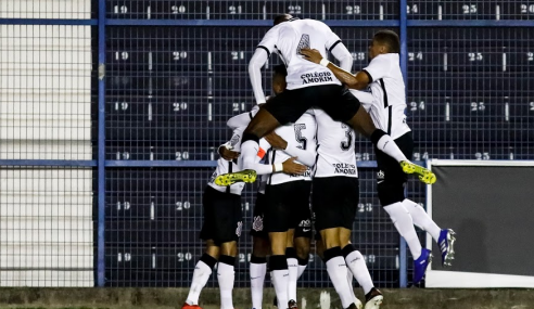 Corinthians faz três no Bahia e vence mais uma no Brasileirão sub-20