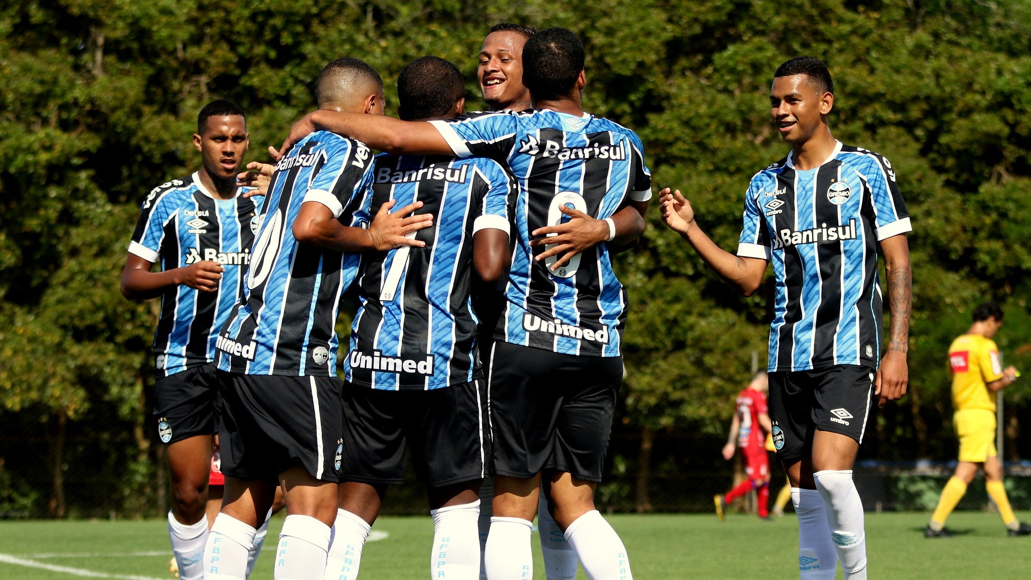 Grêmio bate Paraná e vence a primeira no Brasileirão de Aspirantes