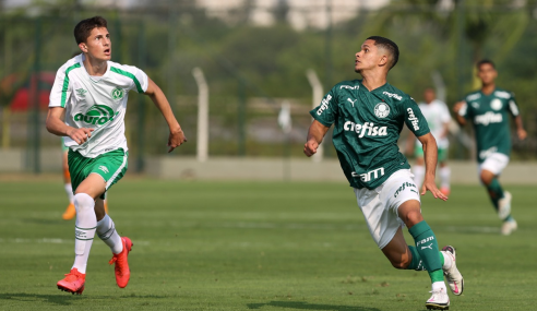 Chapecoense surpreende Palmeiras fora de casa, goleia e vence a primeira no Brasileirão sub-20