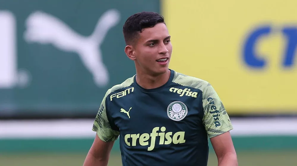 Palmeiras renova com mais um campeão mundial sub-17