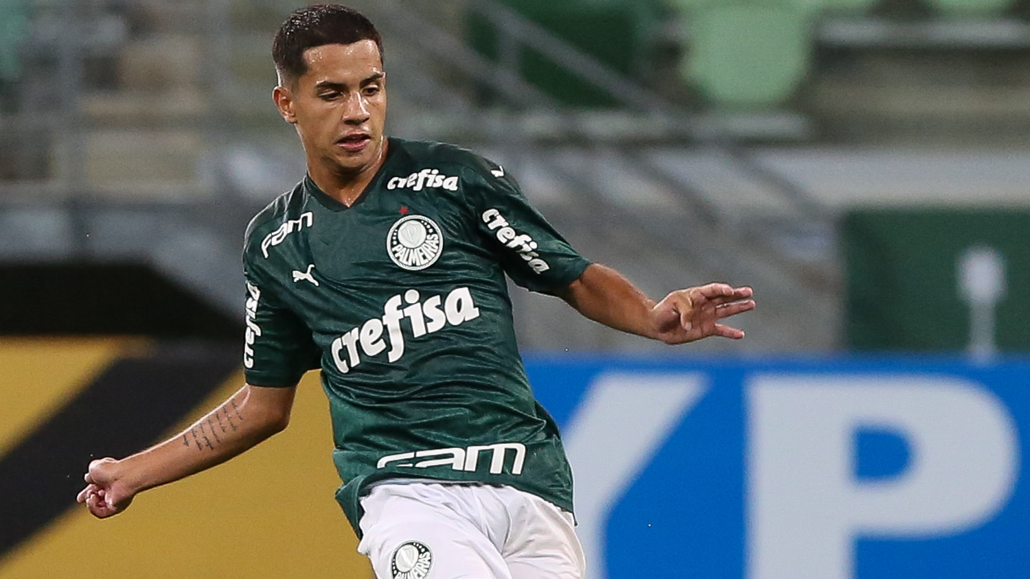 Em jogo de oito gols, Palmeiras vira no fim e vence Bahia pelo Brasileirão sub-20