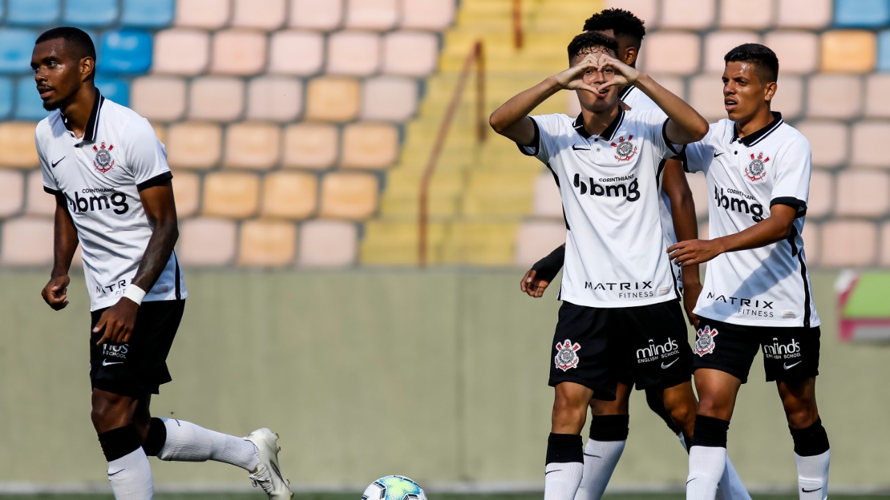 Corinthians goleia Sport e se isola na liderança do Brasileirão Sub-20