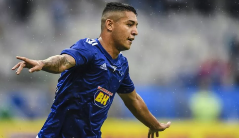 Dispensado por indisciplina, Pedro Bicalho acerta com o Palmeiras; Cruzeiro estuda futuro de outros três