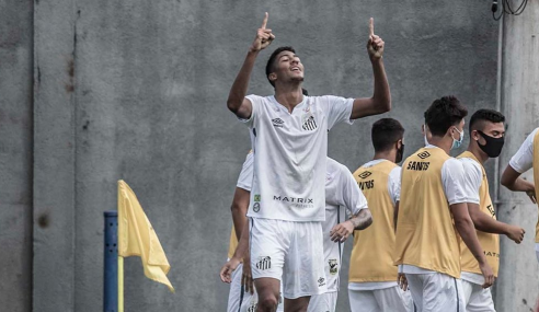 Com dois de artilheiro, Santos goleia Juventude pelo Brasileirão de Aspirantes