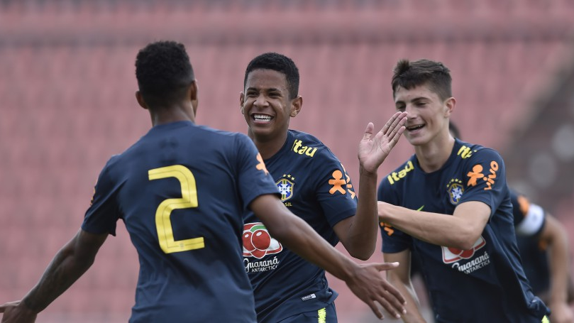 Seleção Brasileira sub-17 goleia Guarani sub-20 em jogo-treino