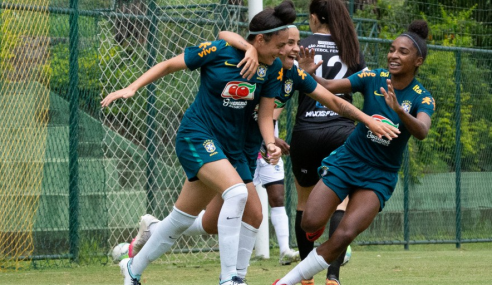 Seleção feminina sub-17 encerra período de treinos com empate em jogo-treino