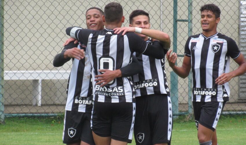 Botafogo empata com o Bangu e vai à final da Taça Rio sub-20