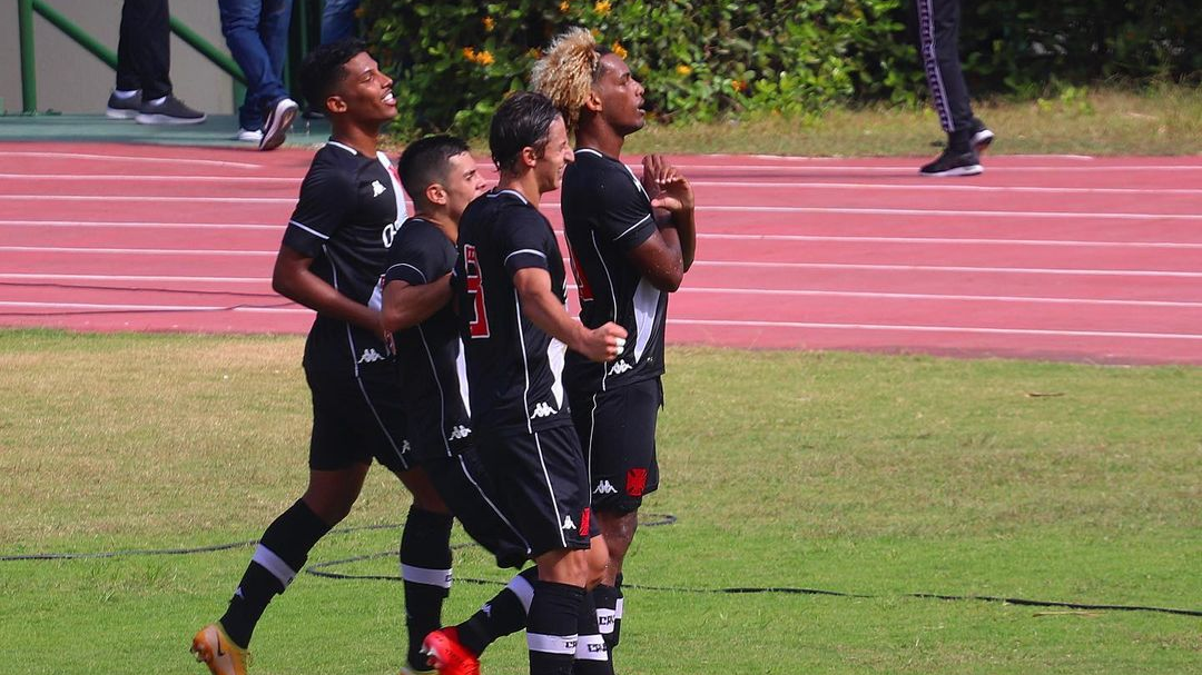 Vasco vira no primeiro tempo, vence Bahia e sai na frente na final da Copa do Brasil Sub-20