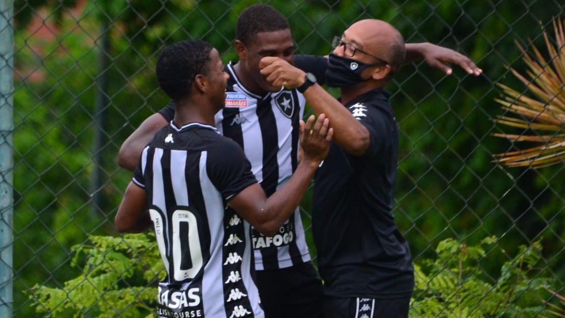 De virada, Botafogo vence Sport e cola no G-8 do Brasileirão Sub-20