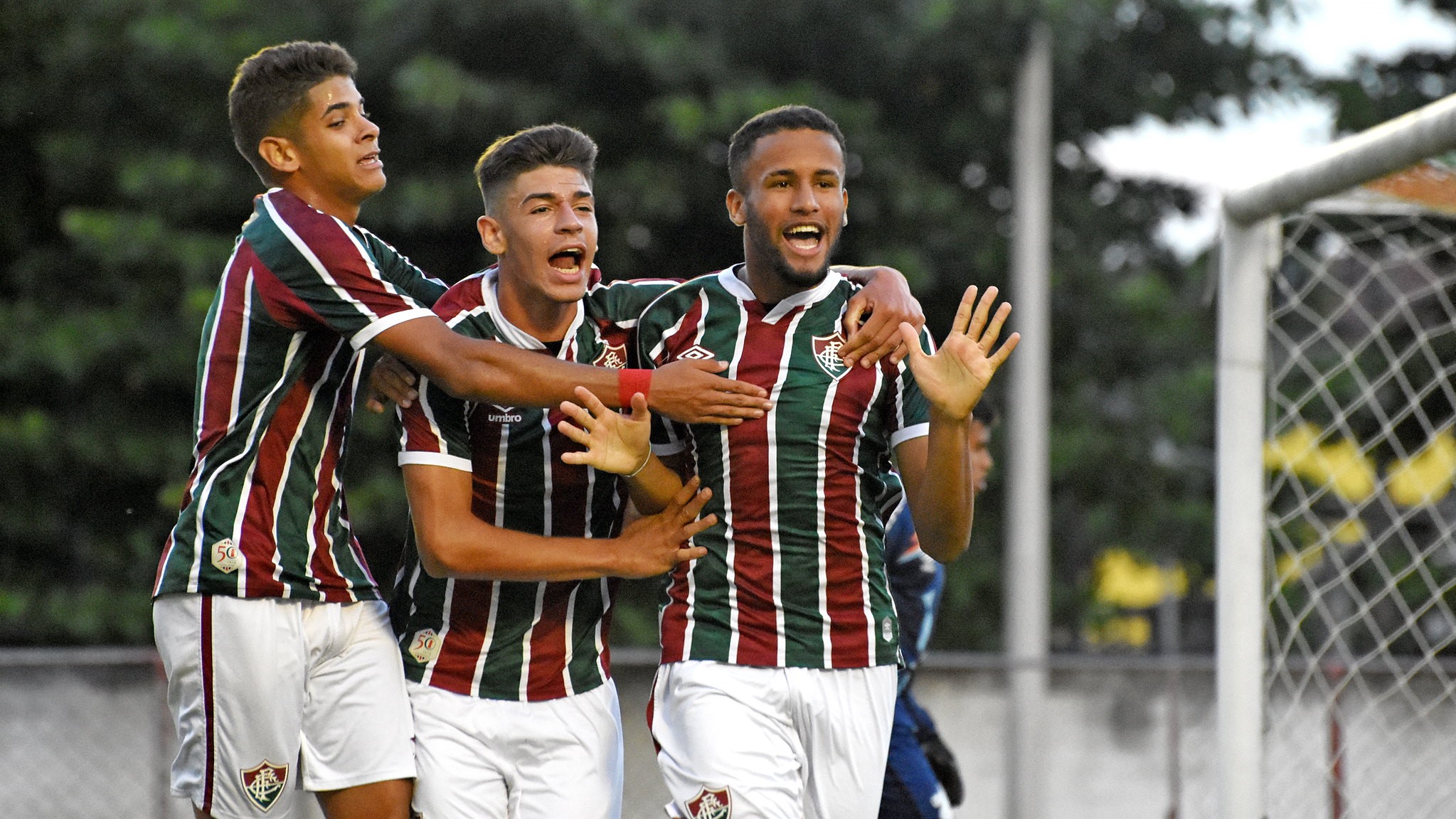 Fluminense vence Athletico-PR e sai na frente na final do Brasileirão Sub-17