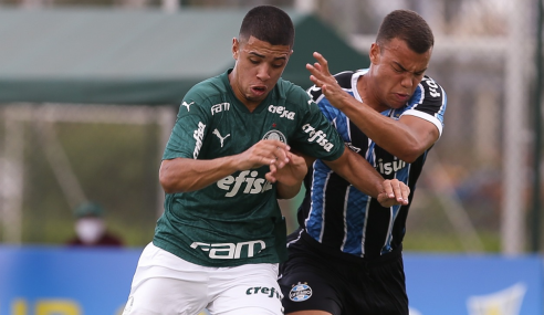 Grêmio marca no último lance, vence Palmeiras e entra no G-8 do Brasileirão Sub-20