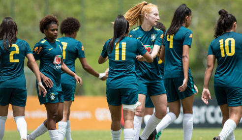 Seleção Feminina Sub-20 vence equipe masculina em último teste do ano