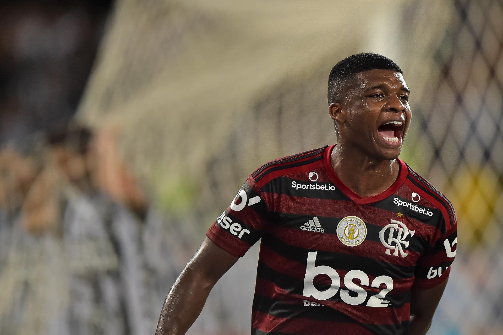 Clube inglês demonstra interesse em jovem atacante do Flamengo