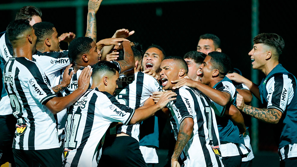 Atlético-MG vence Athletico-PR e sai em vantagem na final do Brasileirão Sub-20