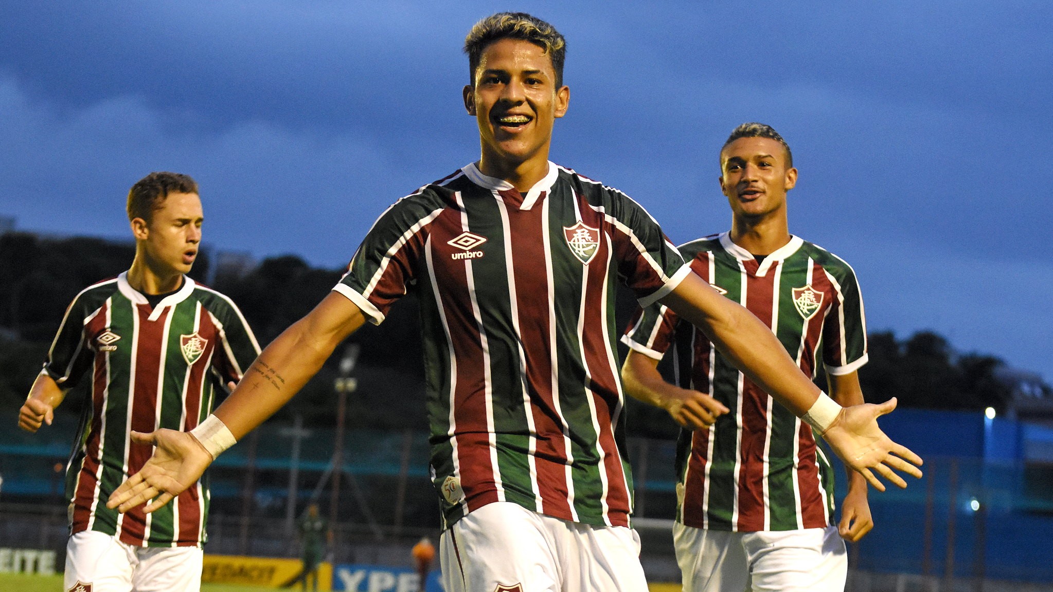 Matheus Martins faz três, Fluminense goleia Atlético-MG e vai às semifinais da Copa do Brasil Sub-17