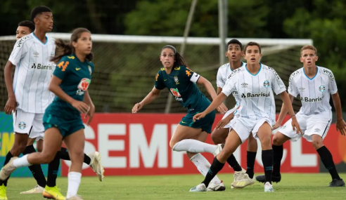 Equipe sub-16 do Grêmio goleia Seleção Brasileira Feminina
