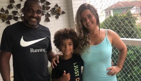 Filho de Andrezinho se torna jogador mais novo a assinar com a Nike