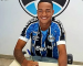 Grêmio assina primeiros contratos profissionais com atacante e lateral de 16 anos