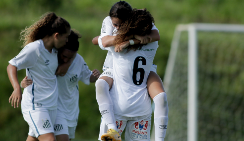Santos vence Atlético-MG de virada e segue 100% no Brasileirão Feminino Sub-18