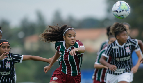 Fluminense volta a vencer Corinthians e mantém briga acirrada no Brasileirão Feminino Sub-18