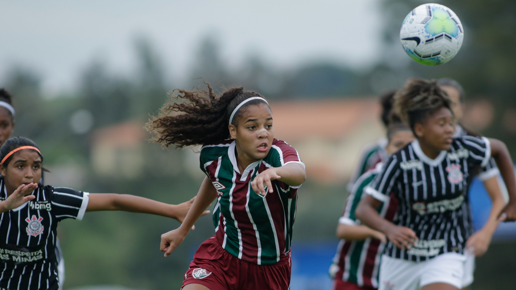 Fluminense volta a vencer Corinthians e mantém briga acirrada no Brasileirão Feminino Sub-18